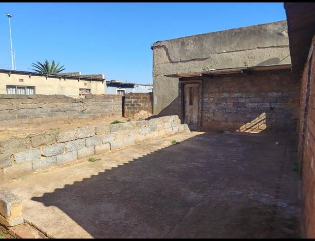 2 BEDROOM PROPERTY TO RENT IN NALEDI EXT 2